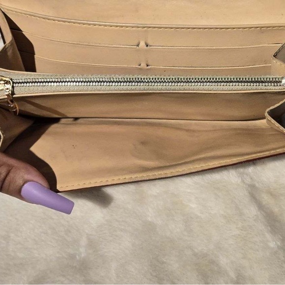 LV- Authentic Louis Vuitton x Murikami “Sarah” Multi-color logo Long Snap Wa… - Picture 7 of 14